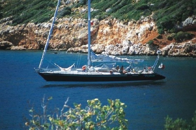  Sailing boat cruises 
